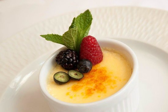 Crème brûlée con frutos rojos